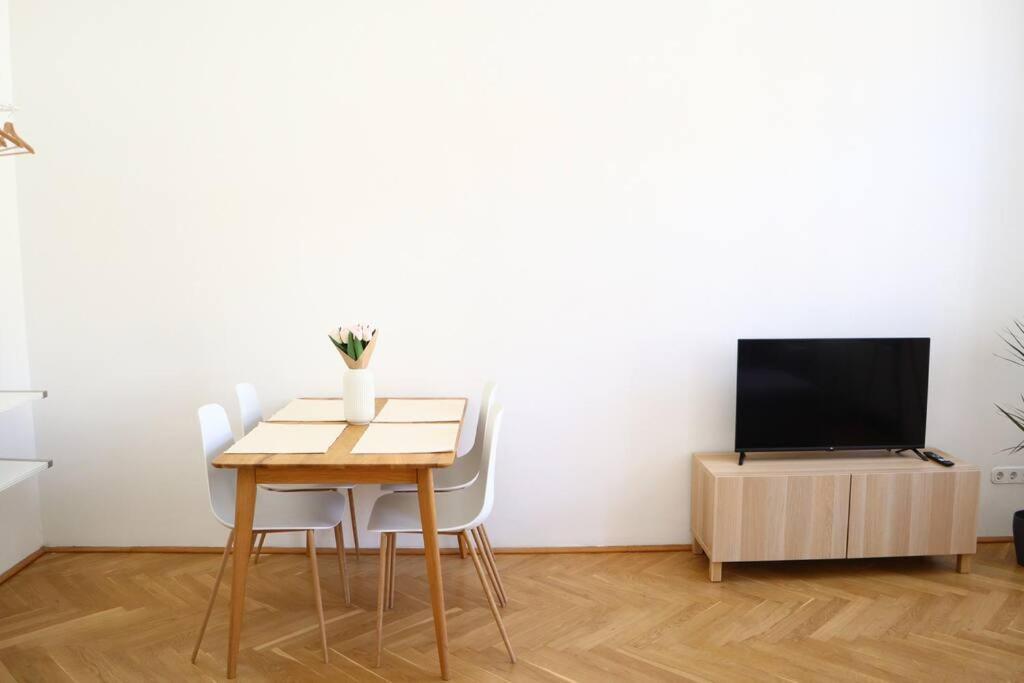 Bloom - Cozy Apartment, 5 Stops To City Center 비엔나 외부 사진